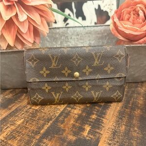 Louis Vuitton Monogram Sarah Wallet (Project) CA0926